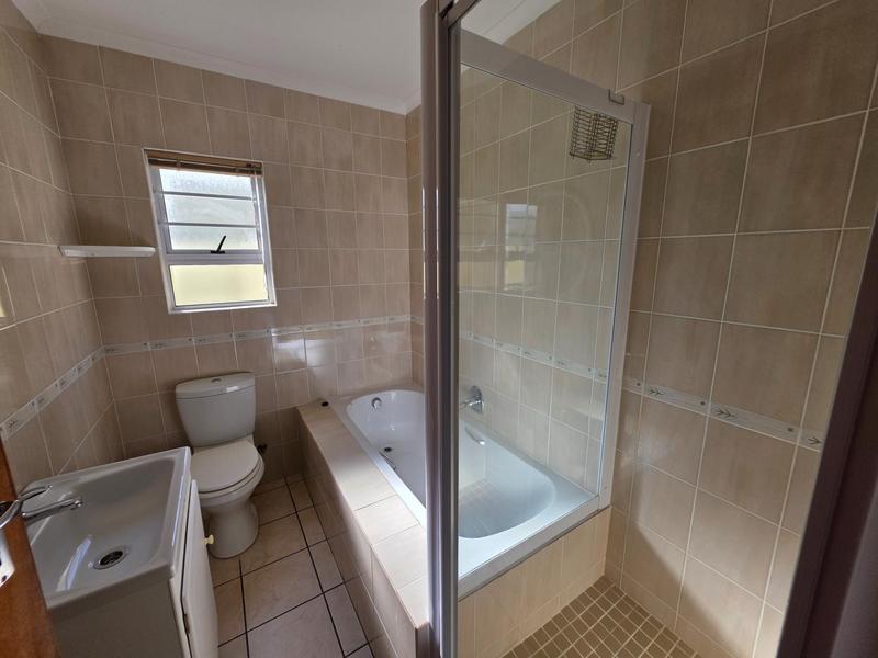 3 Bedroom Property for Sale in Franskraal Western Cape